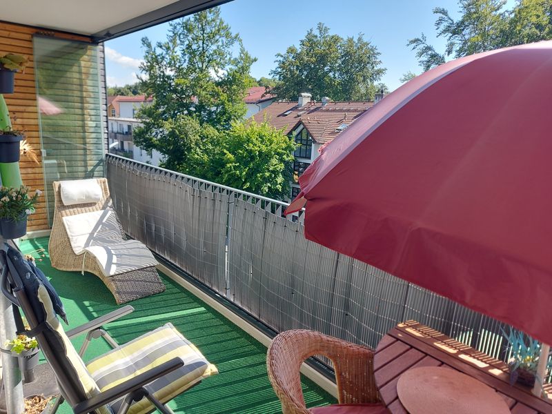  Exklusive Wohnung mit Wintergarten-Balkon in Geretsried